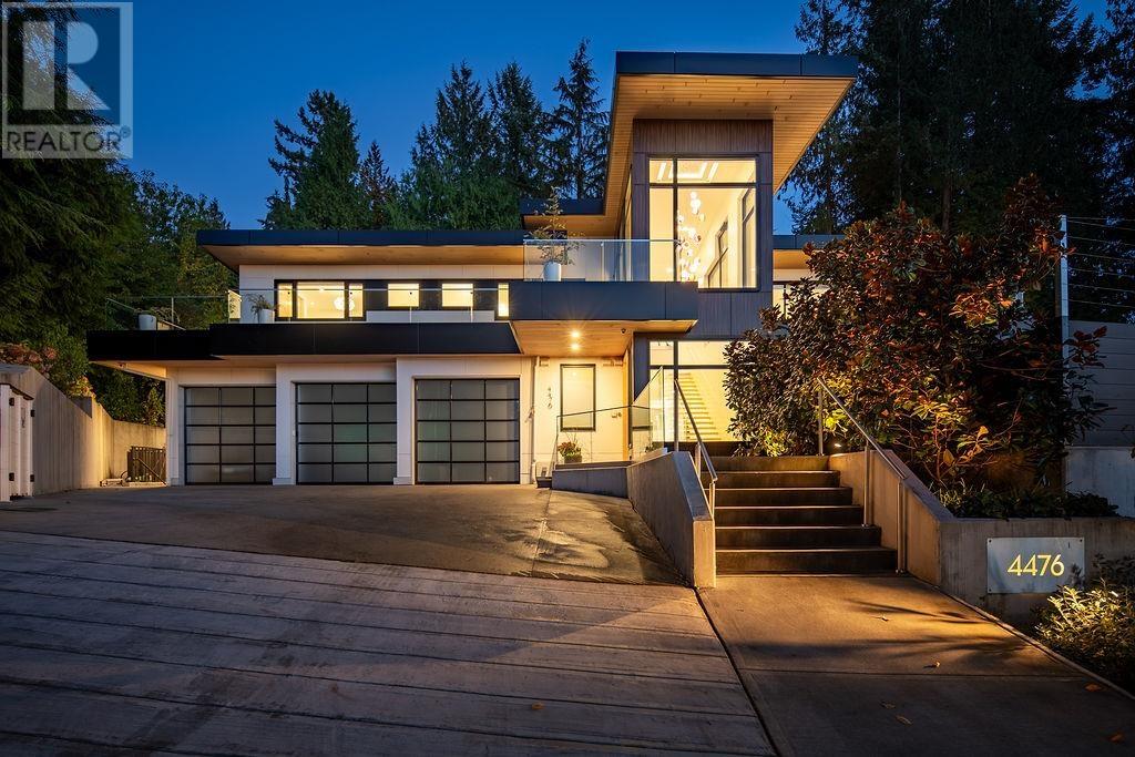 4476 Skyline Drive, North Vancouver, British Columbia  V7R 3H1 - Photo 2 - R2829725