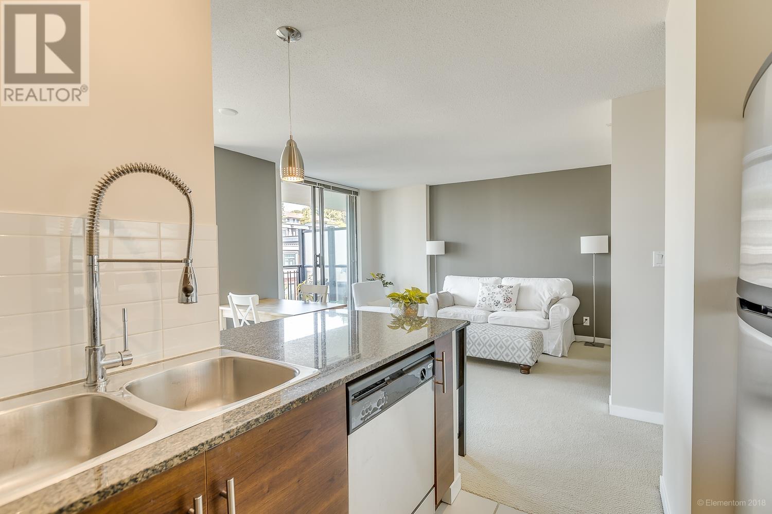 1002 813 Agnes Street, New Westminster, British Columbia  V3M 0A9 - Photo 4 - R2829549