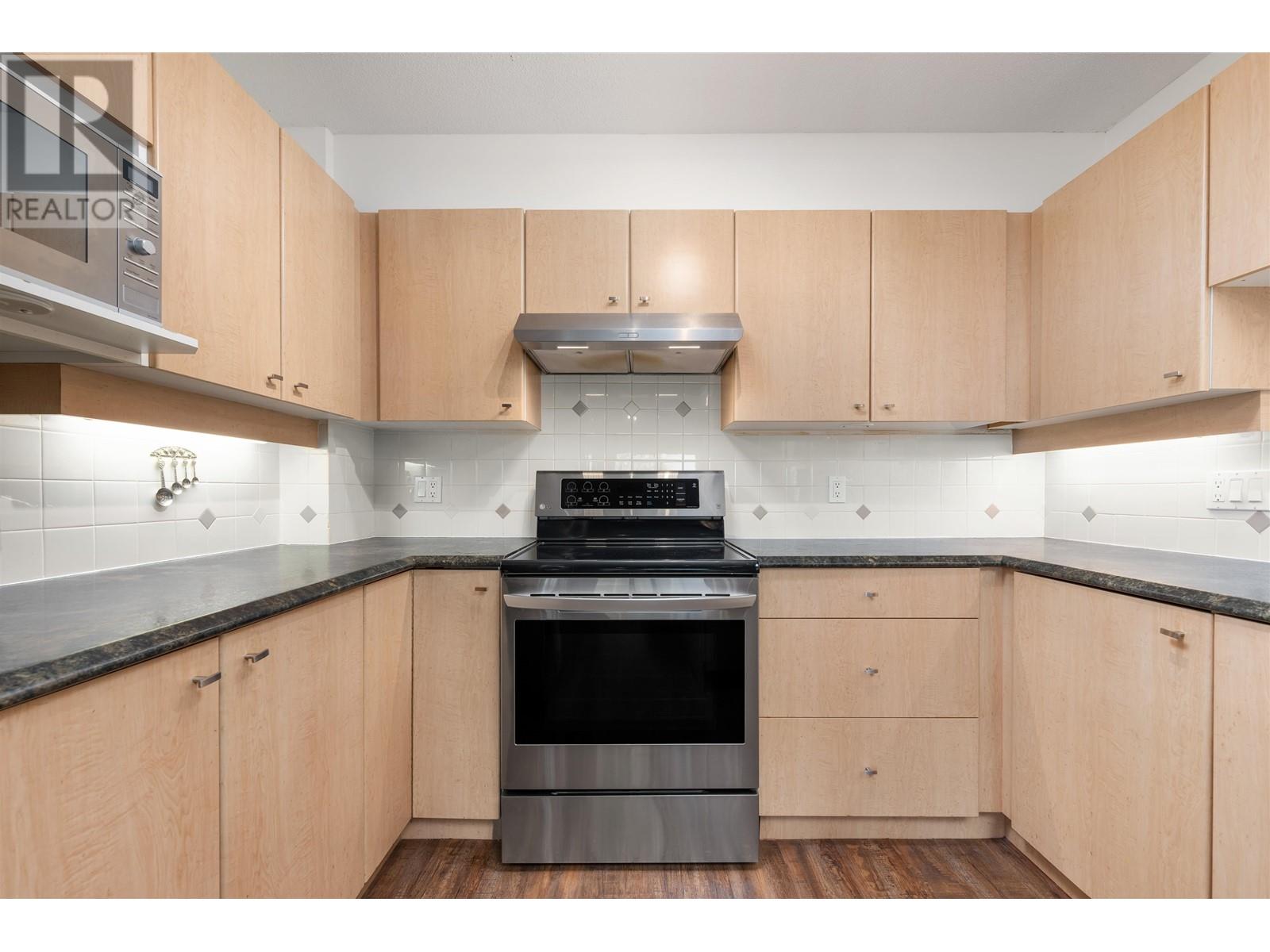 1147 Bennet Drive, Port Coquitlam, British Columbia  V3C 6H2 - Photo 12 - R2829305