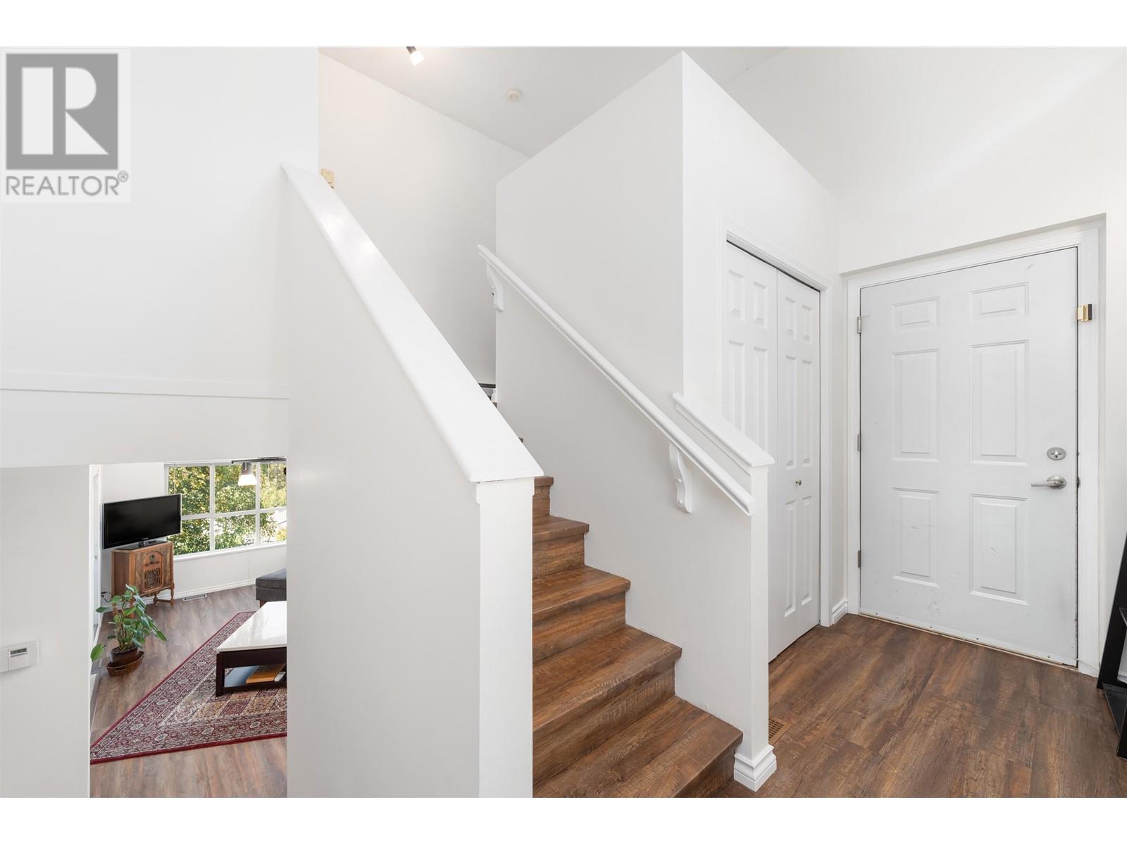 1147 Bennet Drive, Port Coquitlam, British Columbia  V3C 6H2 - Photo 3 - R2829305