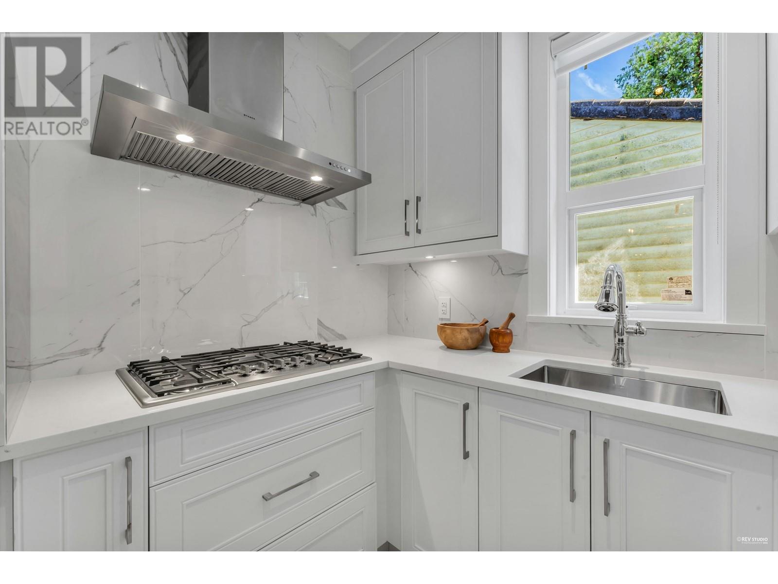 206 N Ellesmere Avenue, Burnaby, British Columbia  V5B 1J8 - Photo 16 - R2829625