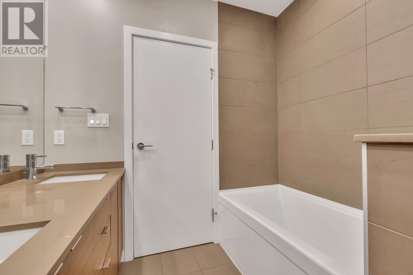 1803 135 E 17th Street, North Vancouver, British Columbia  V7L 0C4 - Photo 25 - R2829096