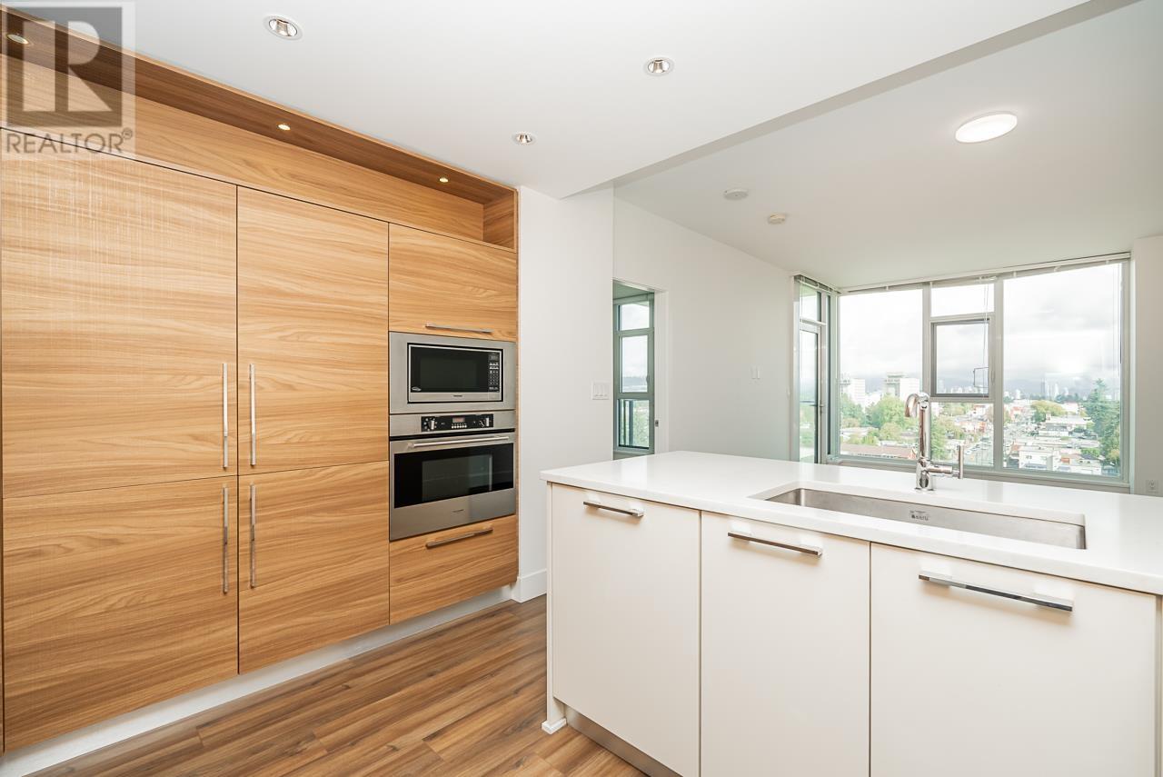 1406 7303 NOBLE LANE, burnaby, British Columbia