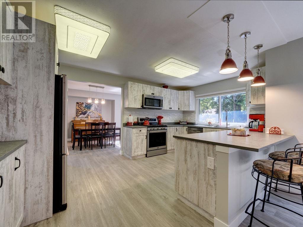 7843 Eagle Drive, Halfmoon Bay, British Columbia  V7Z 1A3 - Photo 10 - R2829742