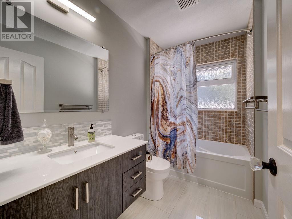 7843 Eagle Drive, Halfmoon Bay, British Columbia  V7Z 1A3 - Photo 18 - R2829742