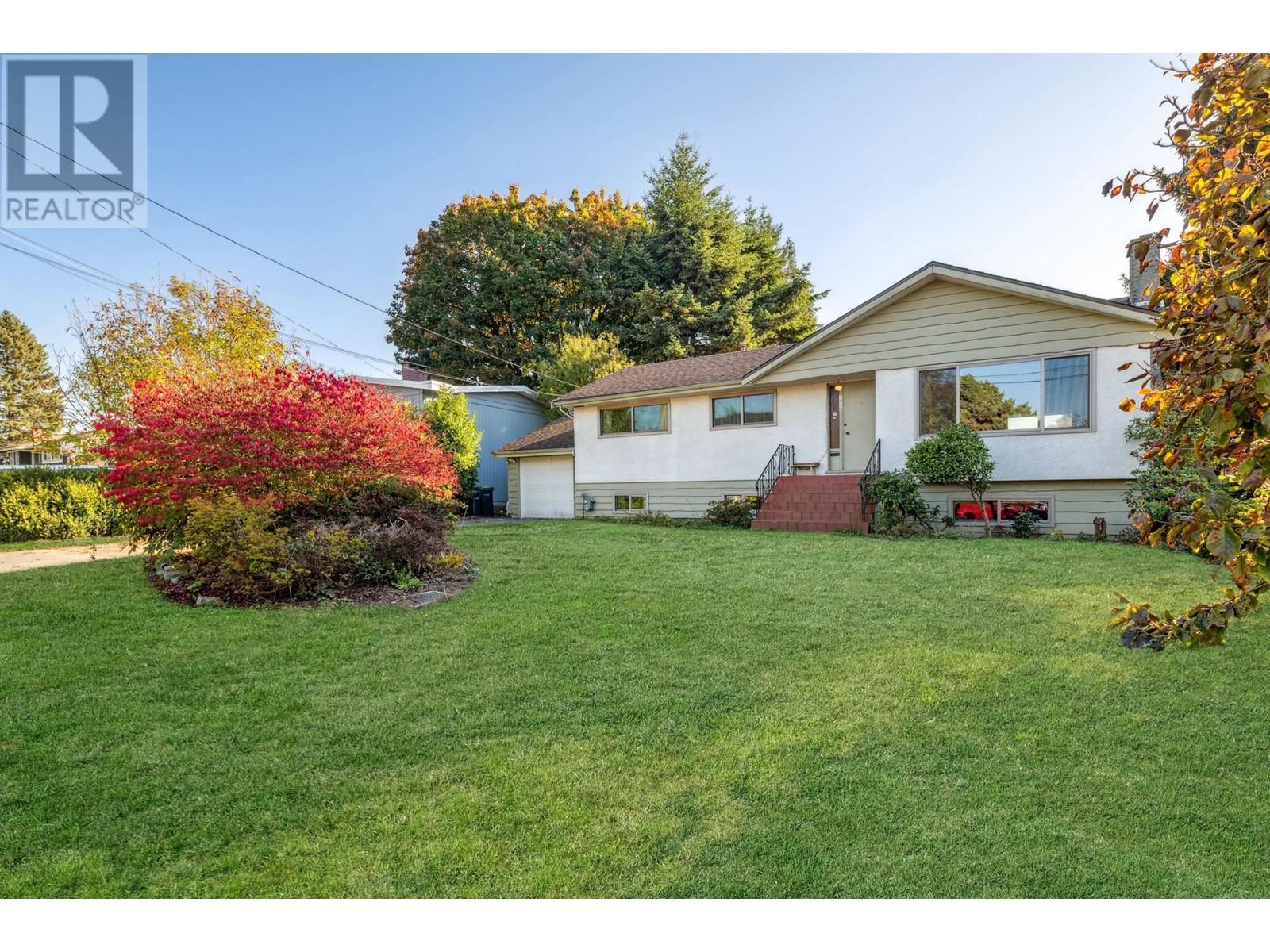 1840 Grover Avenue, Coquitlam, British Columbia  V3J 3G6 - Photo 2 - R2829424