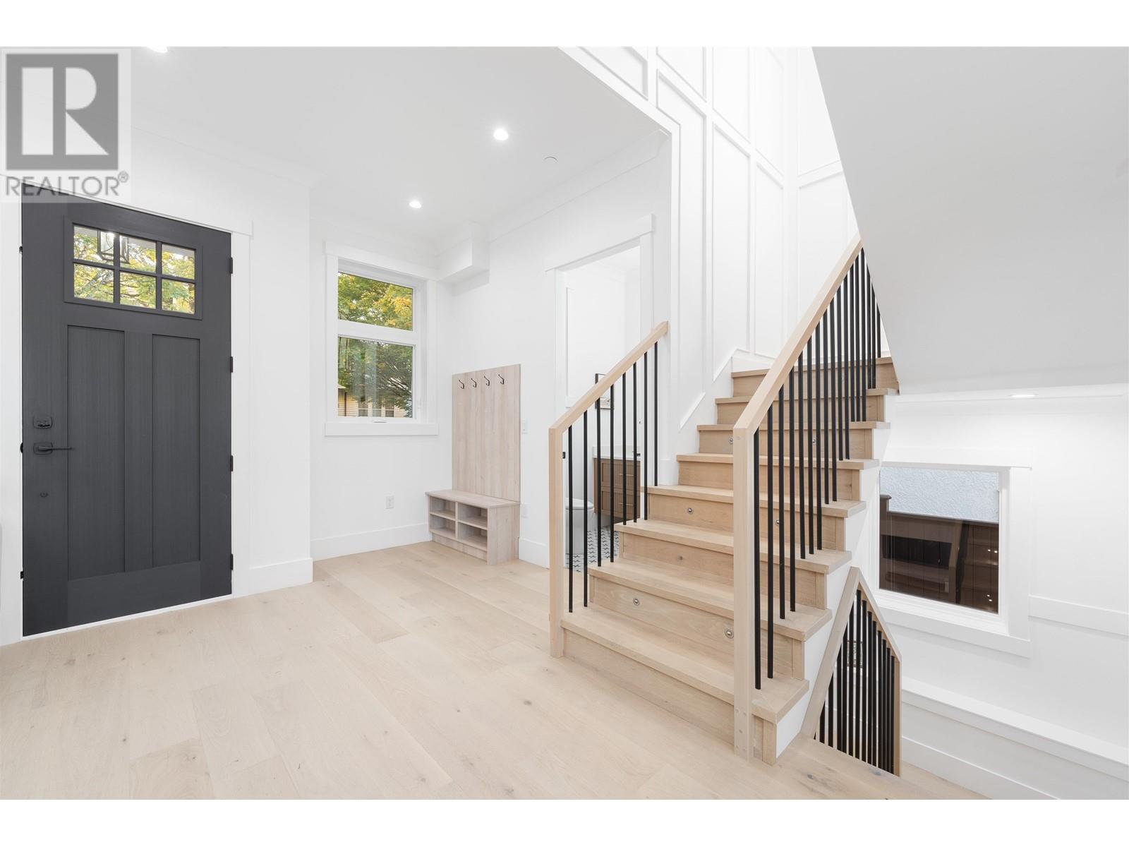 4990 Sherbrooke Street, Vancouver, British Columbia  V5W 3M2 - Photo 5 - R2829507