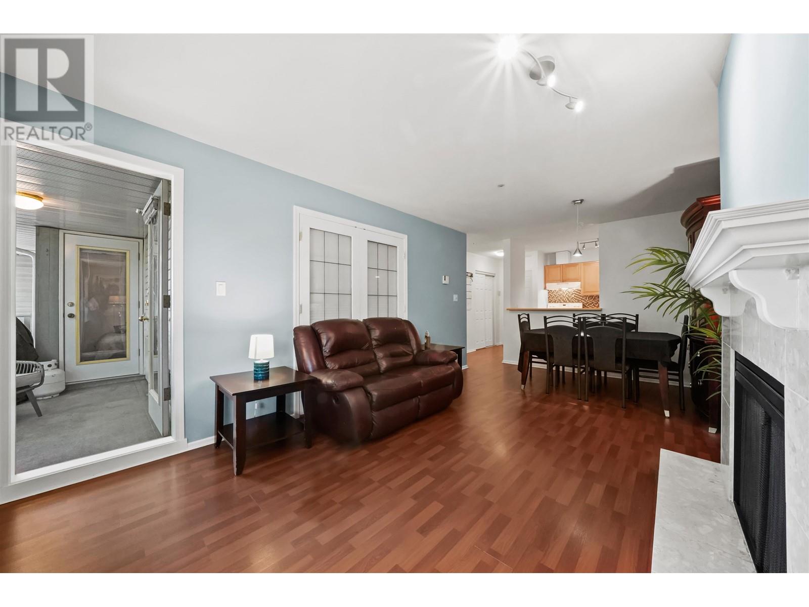 308 5577 Smith Avenue, Burnaby, British Columbia  V5H 2K7 - Photo 3 - R2804667