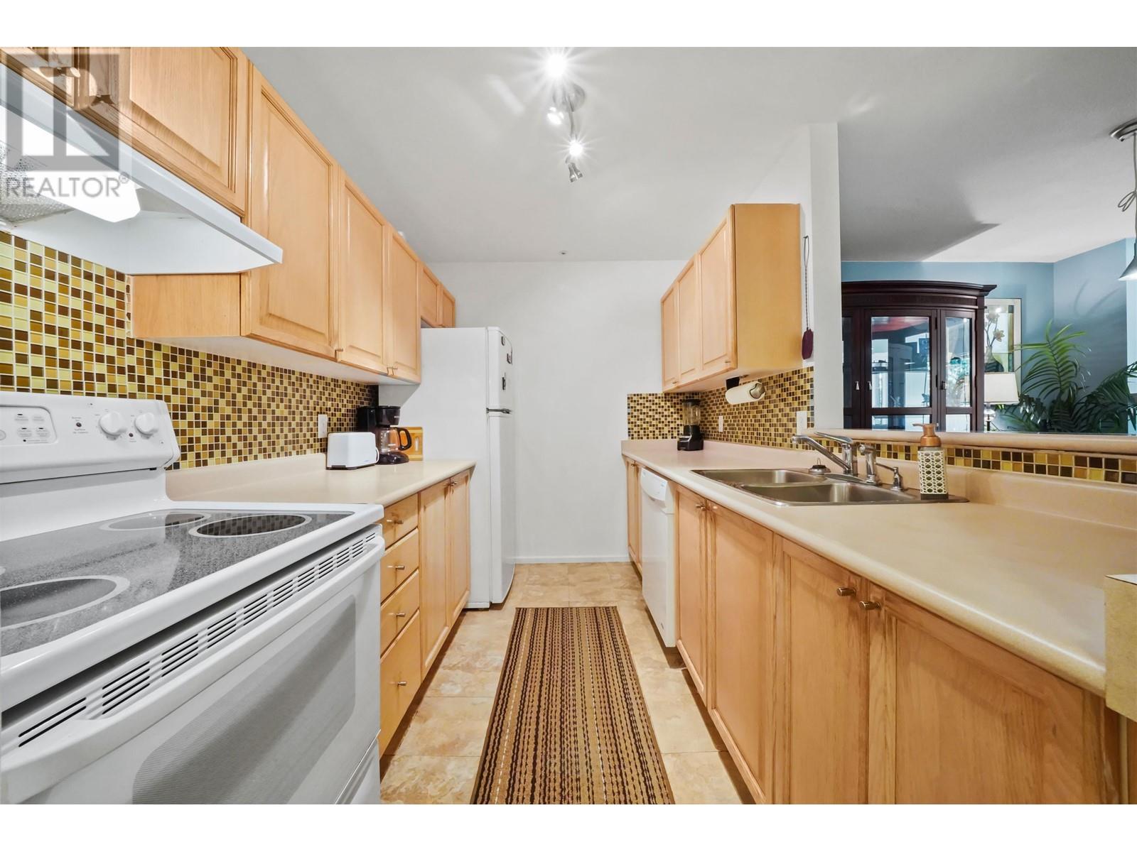 308 5577 Smith Avenue, Burnaby, British Columbia  V5H 2K7 - Photo 15 - R2804667