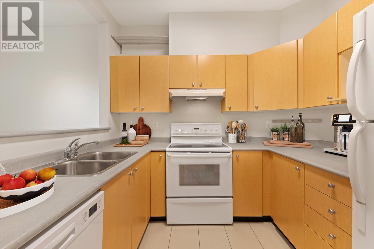 102 580 Twelfth Street, New Westminster, British Columbia  V3M 4H9 - Photo 10 - R2826962