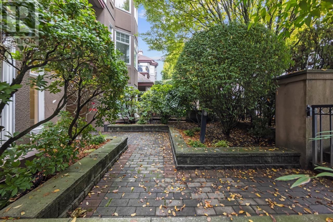 102 580 Twelfth Street, New Westminster, British Columbia  V3M 4H9 - Photo 4 - R2826962