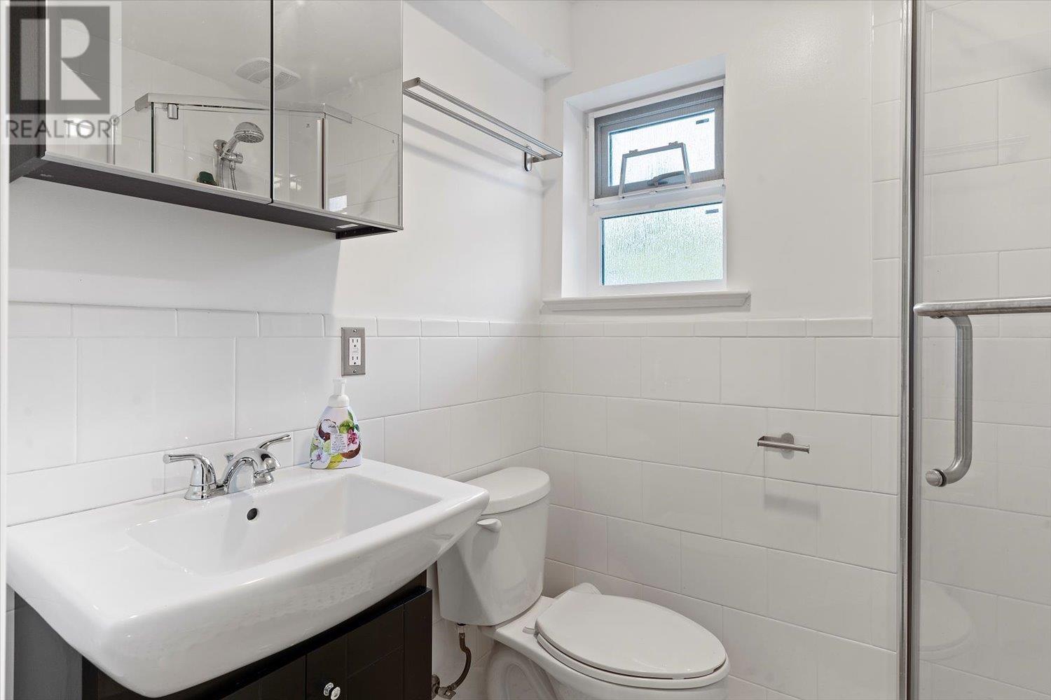 2331 Como Lake Avenue, Coquitlam, British Columbia  V3J 3R7 - Photo 22 - R2829564