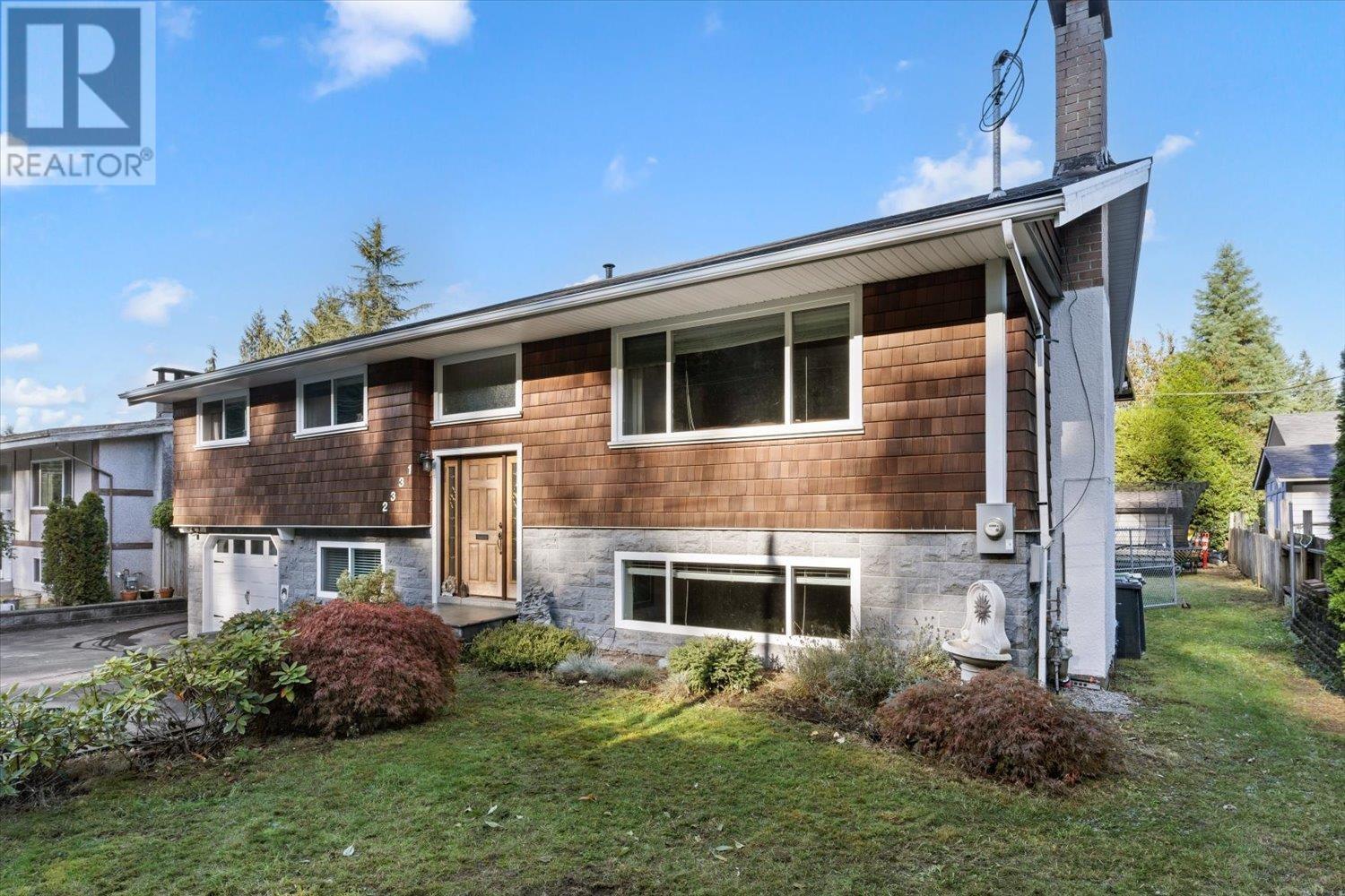 2331 Como Lake Avenue, Coquitlam, British Columbia  V3J 3R7 - Photo 3 - R2829564