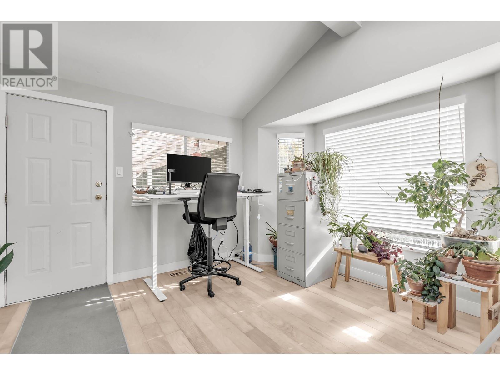 21686 123 Avenue, Maple Ridge, British Columbia  V2X 4C3 - Photo 13 - R2829790
