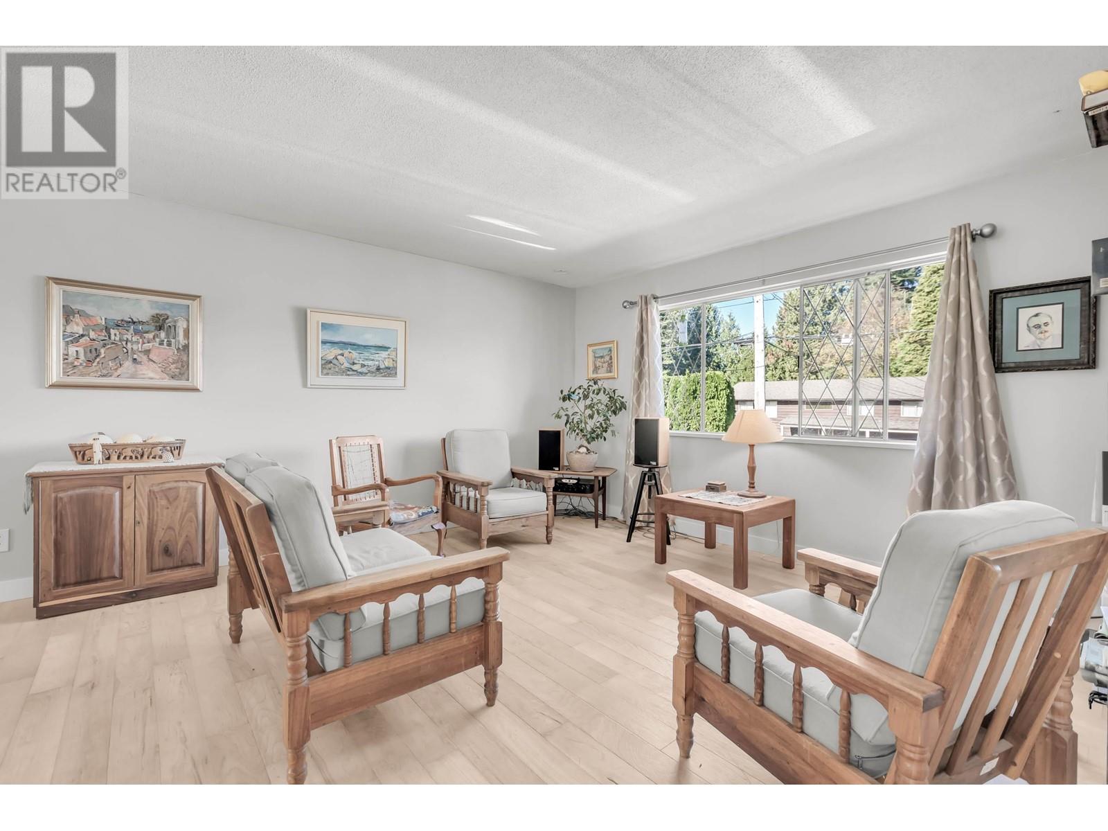 21686 123 Avenue, Maple Ridge, British Columbia  V2X 4C3 - Photo 10 - R2829790