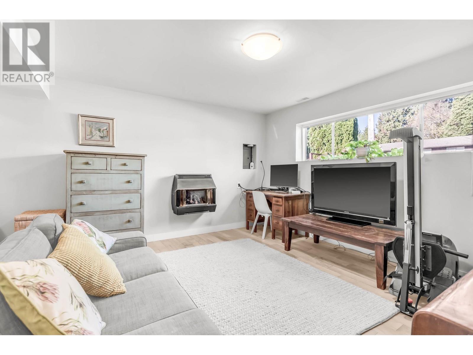 21686 123 Avenue, Maple Ridge, British Columbia  V2X 4C3 - Photo 25 - R2829790