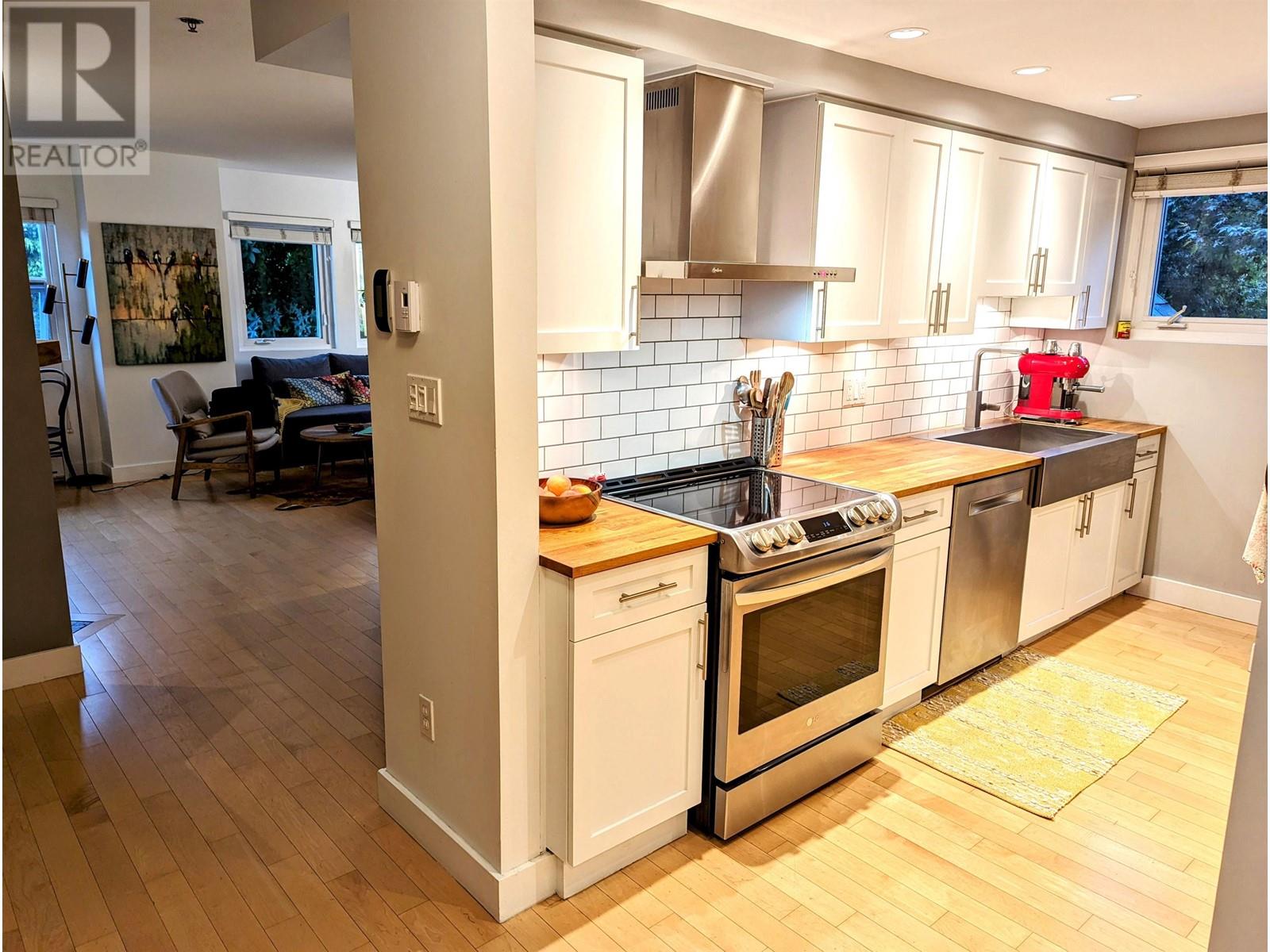 1 3189 Ash Street, Vancouver, British Columbia  V5Z 4L1 - Photo 3 - R2812102