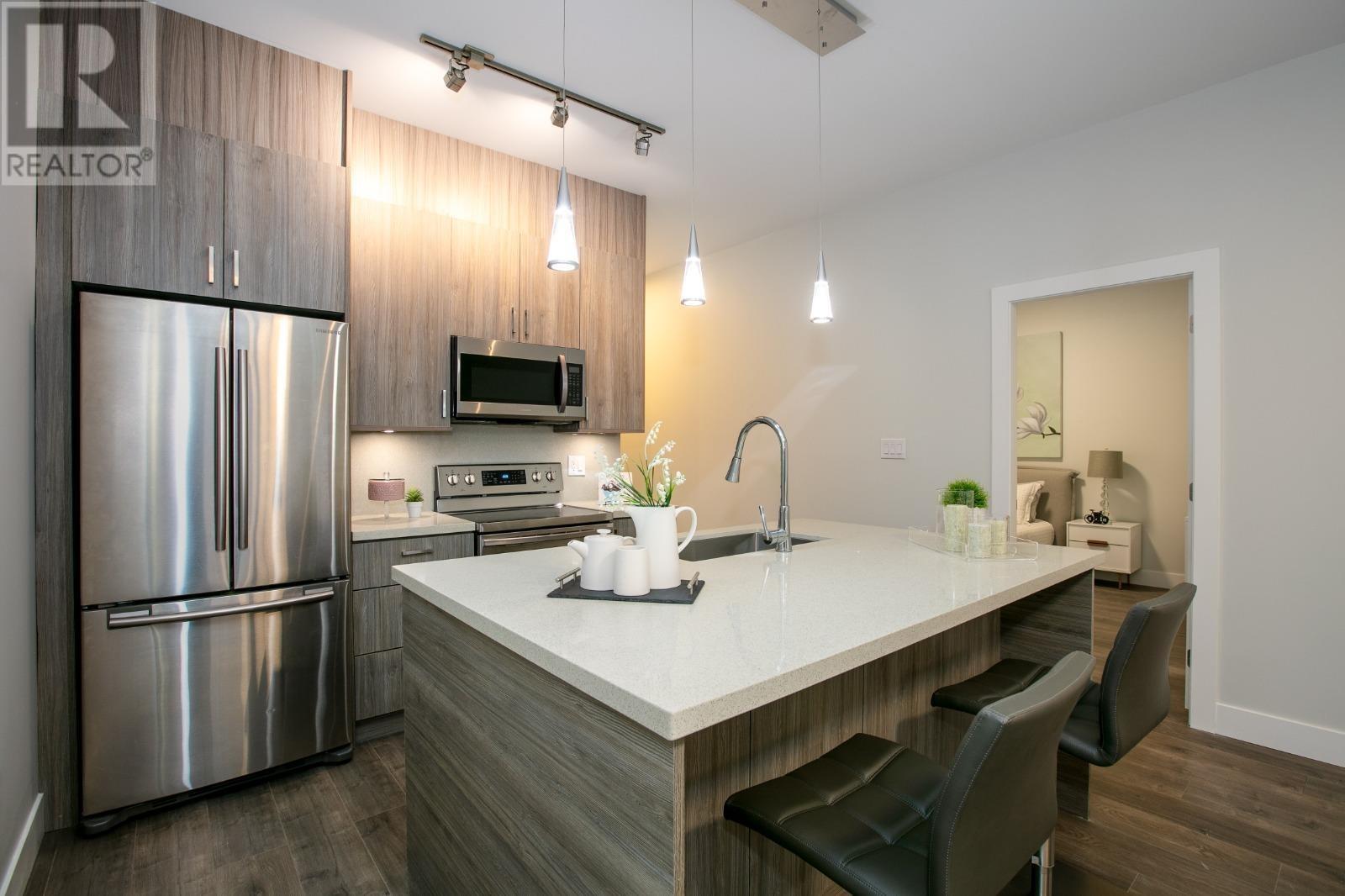 207 232 Sixth Street, New Westminster, British Columbia  V3L 3A4 - Photo 8 - R2829149
