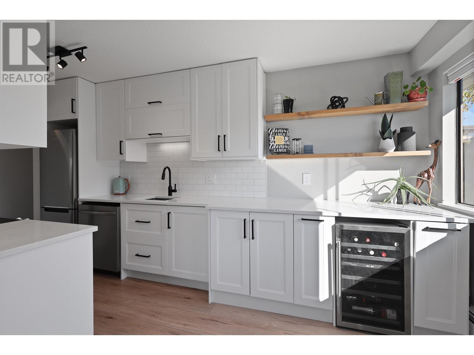 301 264 W 2nd Street, North Vancouver, British Columbia  V7M 1C8 - Photo 11 - R2829819