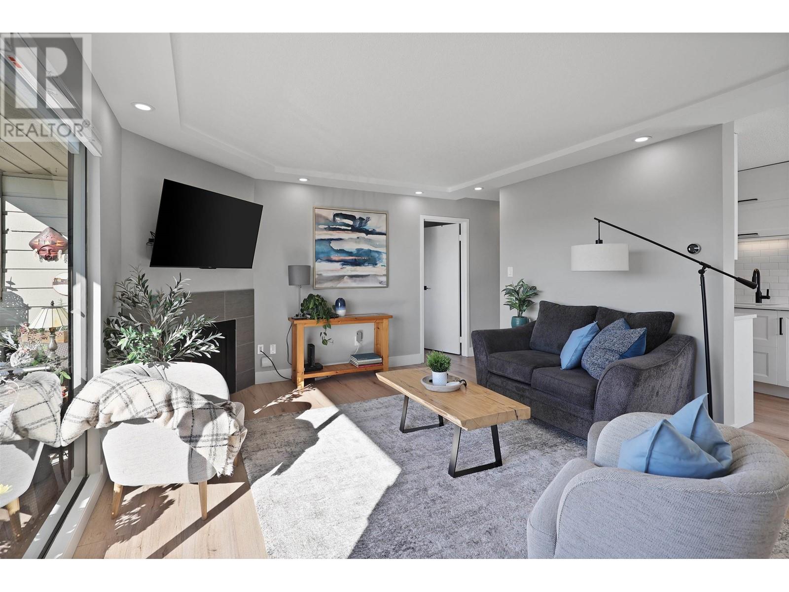 301 264 W 2nd Street, North Vancouver, British Columbia  V7M 1C8 - Photo 4 - R2829819