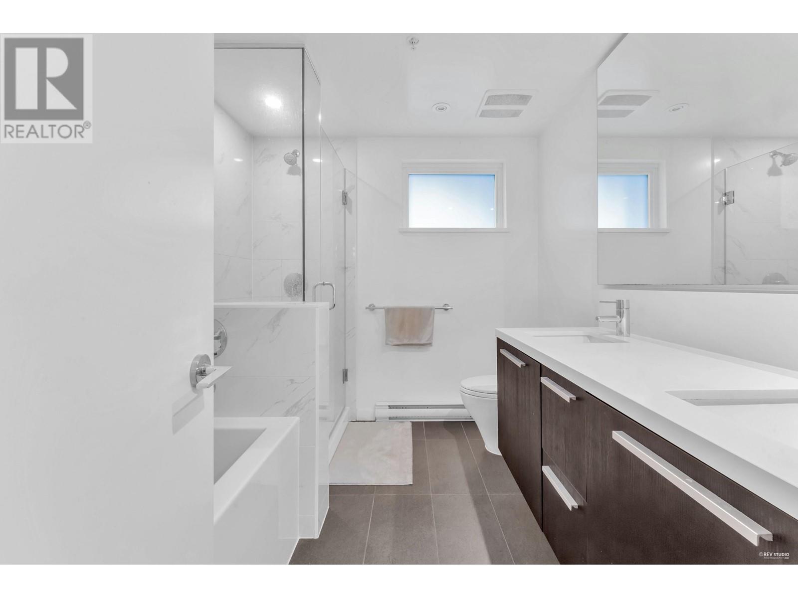 6339 Silver Avenue, Burnaby, British Columbia  V5H 0C3 - Photo 11 - R2829852