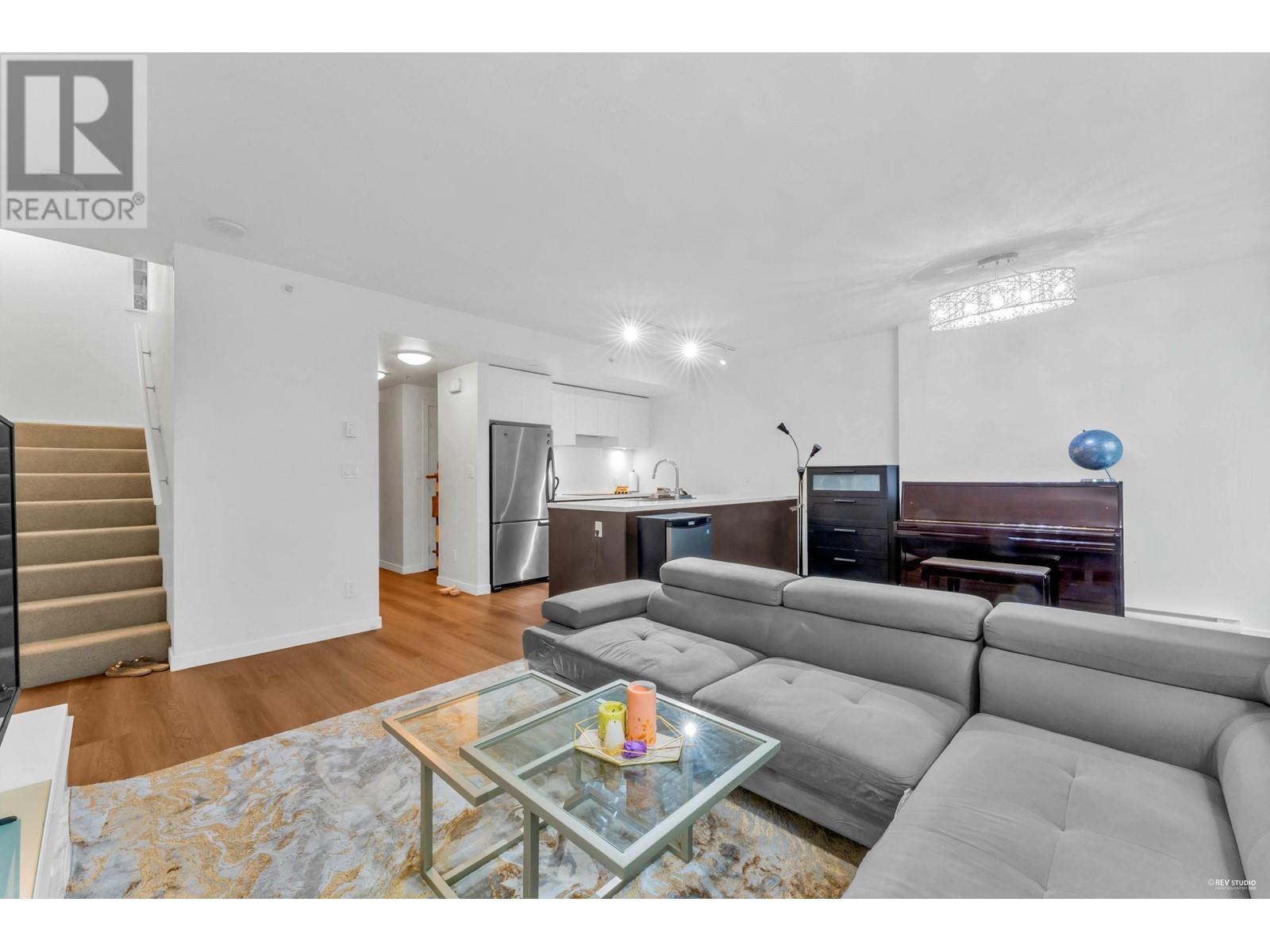 6339 Silver Avenue, Burnaby, British Columbia  V5H 0C3 - Photo 4 - R2829852