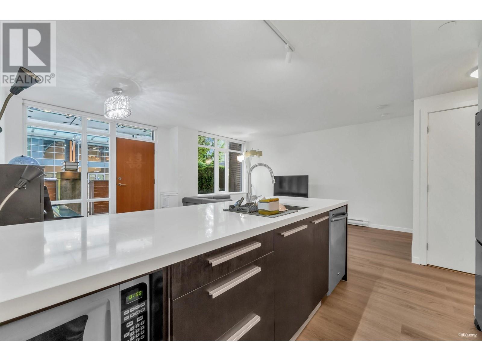 6339 Silver Avenue, Burnaby, British Columbia  V5H 0C3 - Photo 8 - R2829852