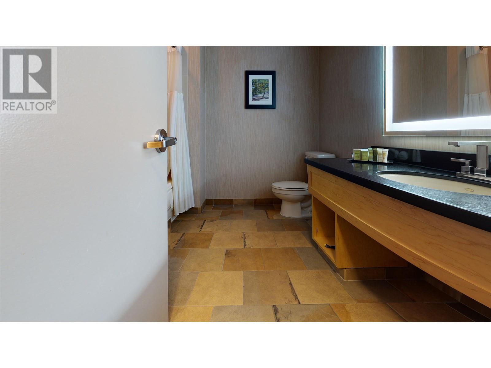 556 4050 Whistler Way, Whistler, British Columbia  V8E 1H9 - Photo 2 - R2829872