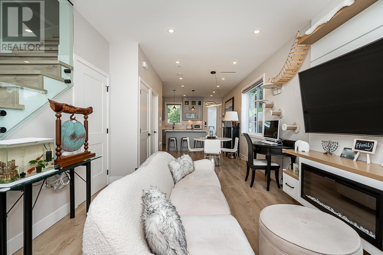 2749 E 54th Avenue, Vancouver, British Columbia  V5S 1X7 - Photo 8 - R2829875