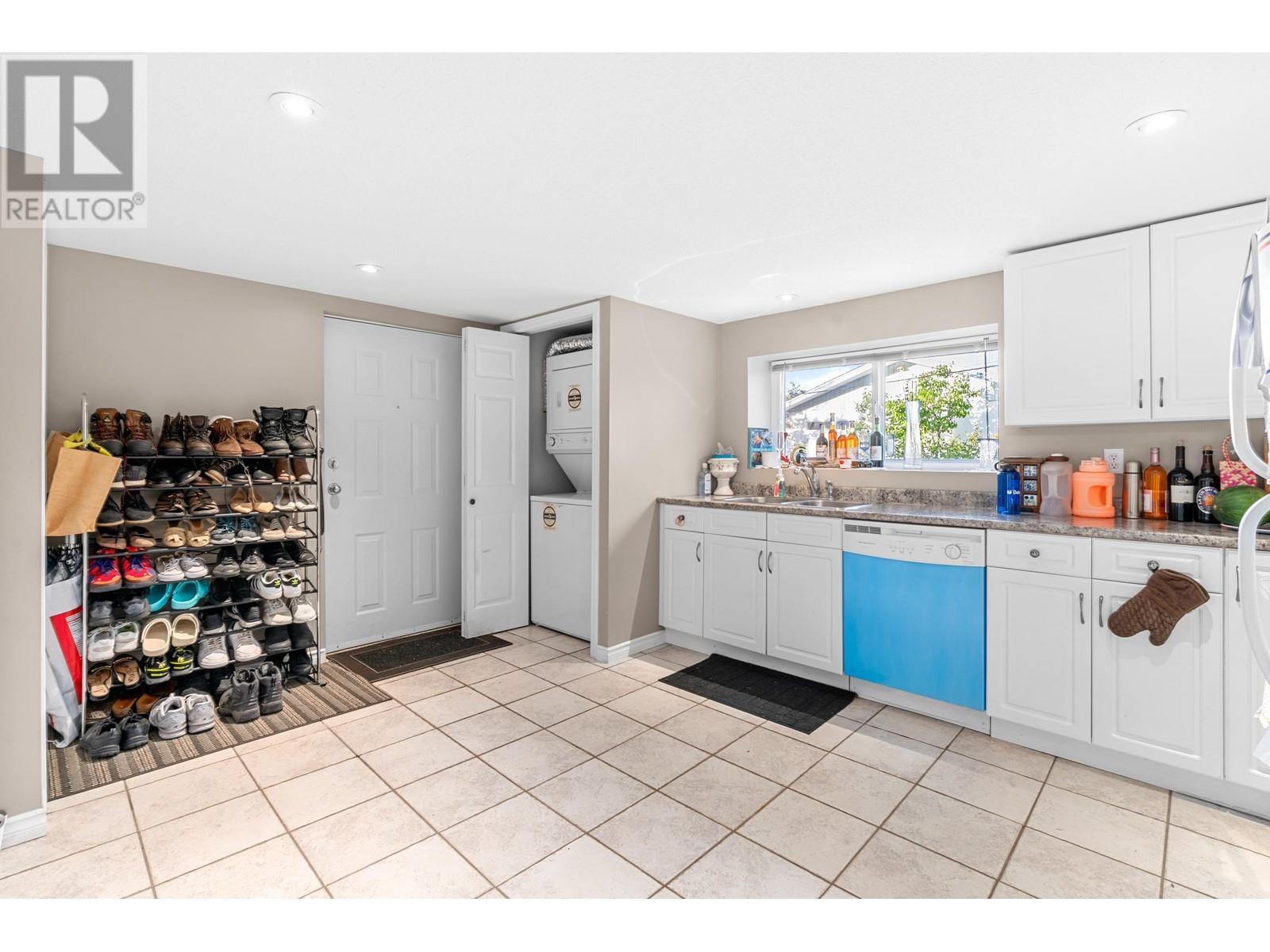 6220 Canada Way, Burnaby, British Columbia  V5E 3P2 - Photo 23 - R2829798