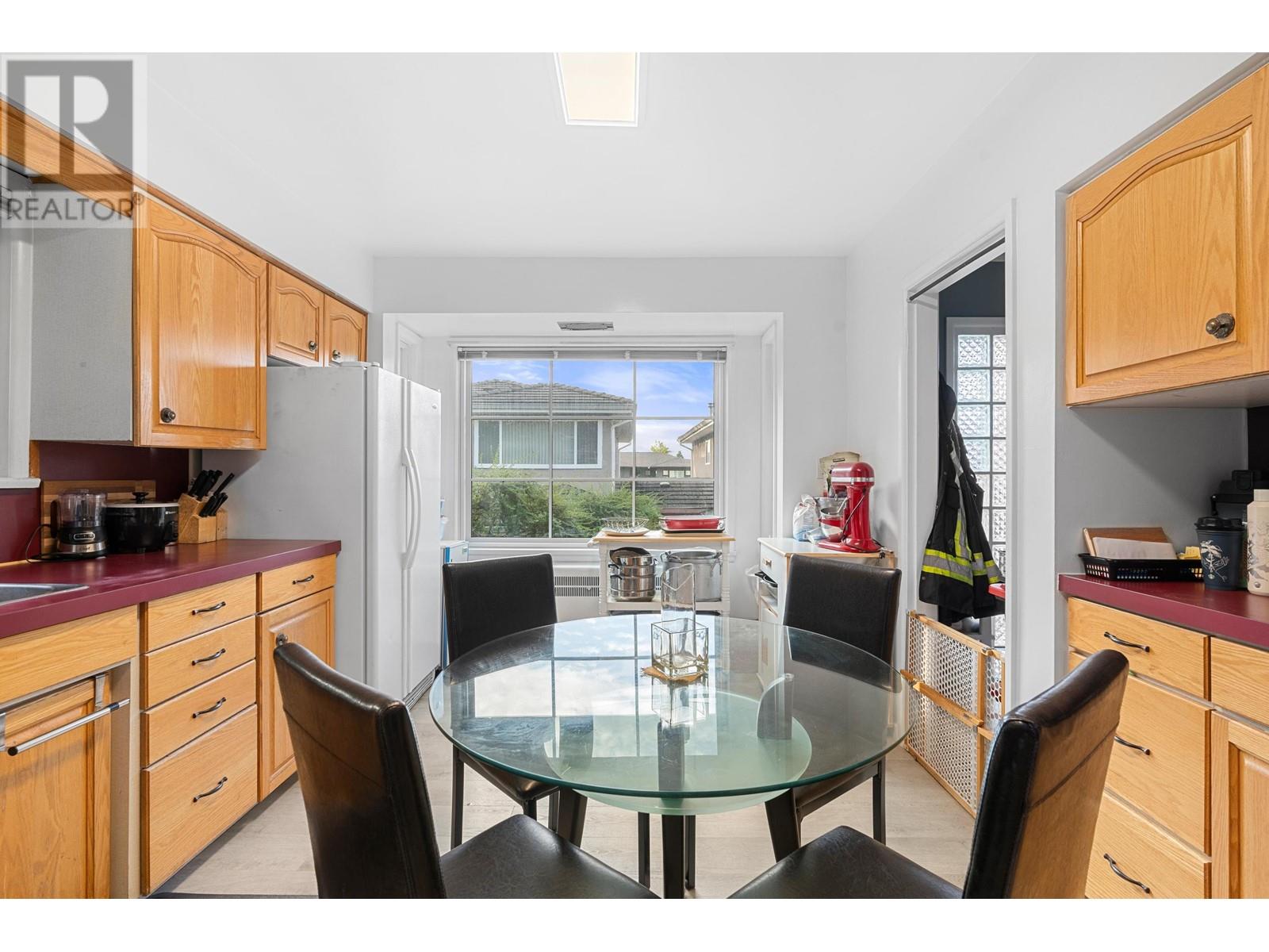 6220 Canada Way, Burnaby, British Columbia  V5E 3P2 - Photo 8 - R2829798