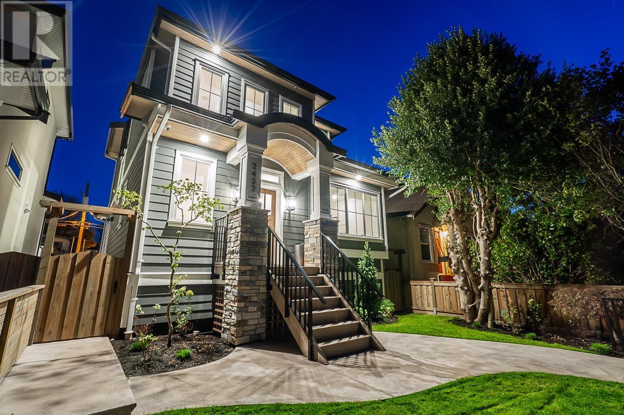 2452 TRINITY STREET, vancouver, British Columbia