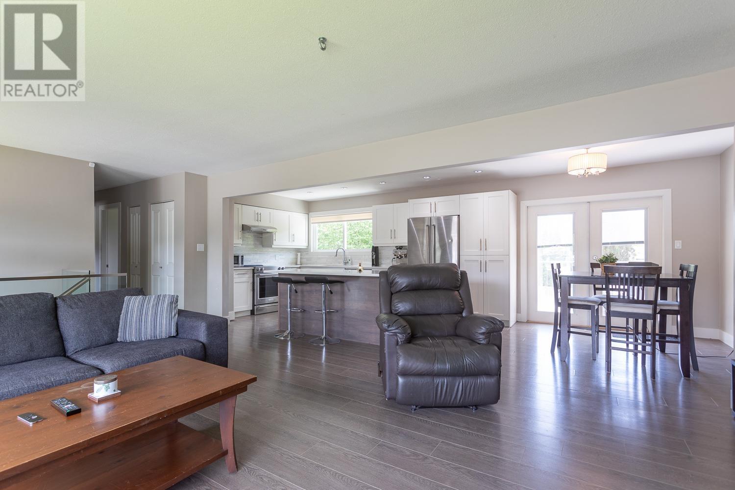 1820 Cedar Drive, Squamish, British Columbia  V8B 0X6 - Photo 5 - R2829818