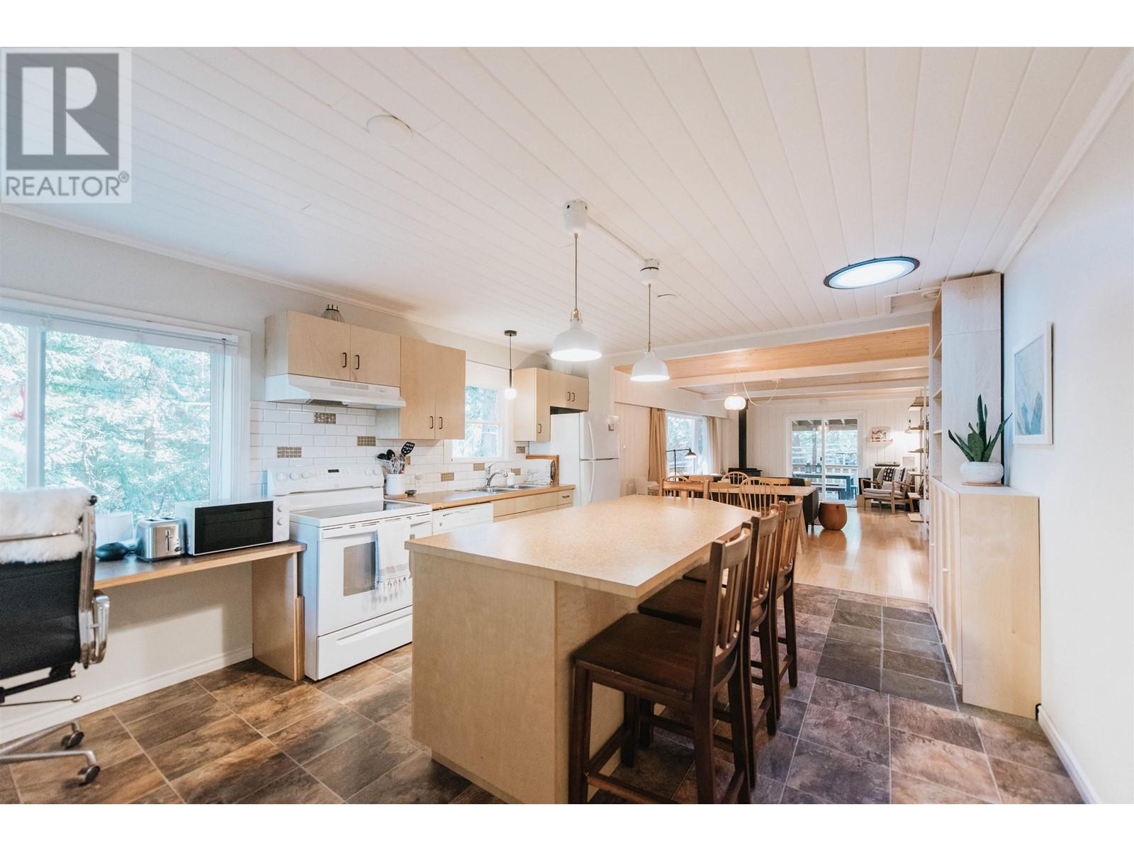 12715 Lagoon Road, Madeira Park, British Columbia  V0N 2H1 - Photo 7 - R2829850