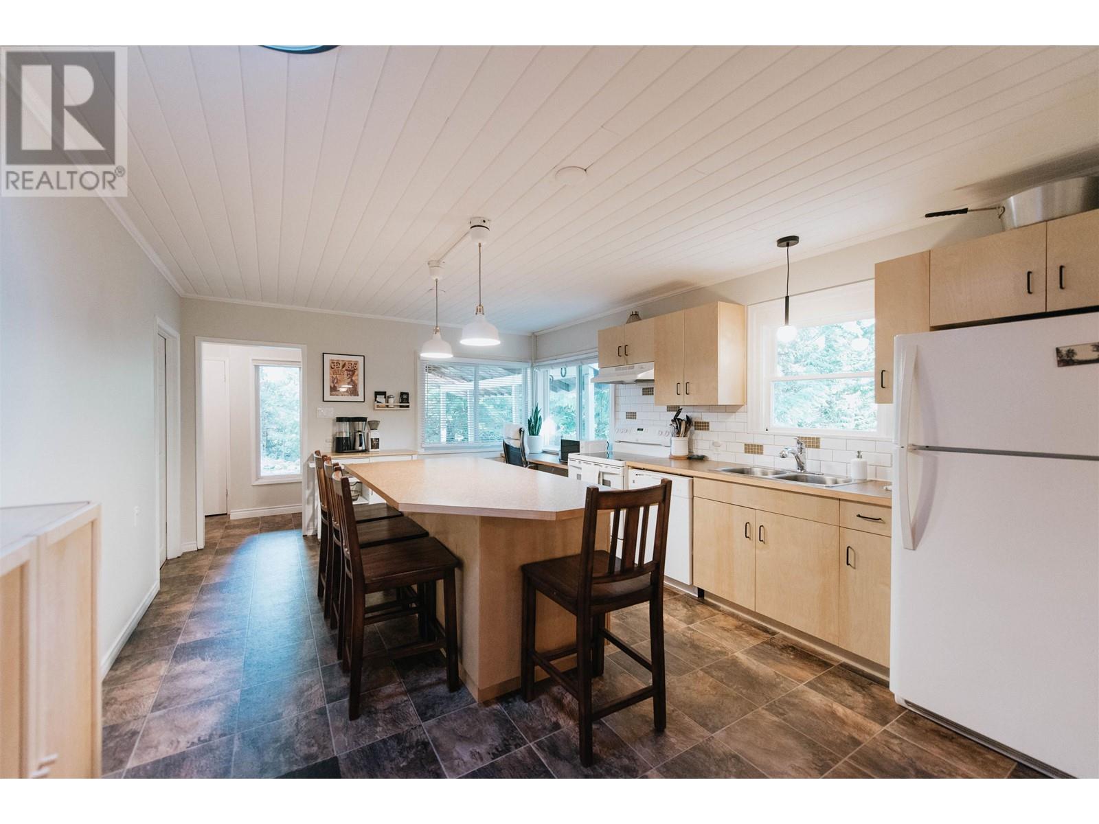 12715 Lagoon Road, Madeira Park, British Columbia  V0N 2H1 - Photo 8 - R2829850