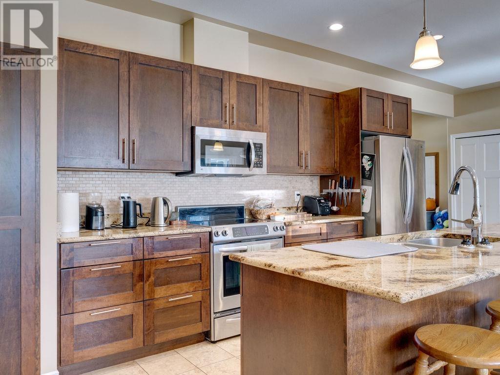 5784 Turnstone Drive, Sechelt, British Columbia  V7Z 0N8 - Photo 3 - R2829878