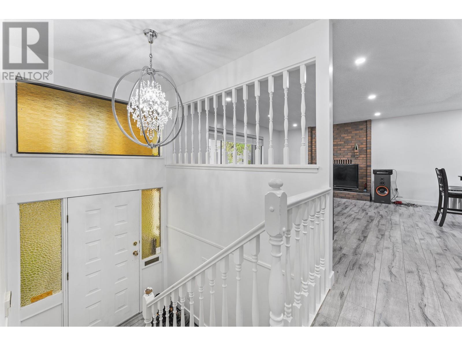 21334 Campbell Avenue, Maple Ridge, British Columbia  V2X 7G6 - Photo 11 - R2829082