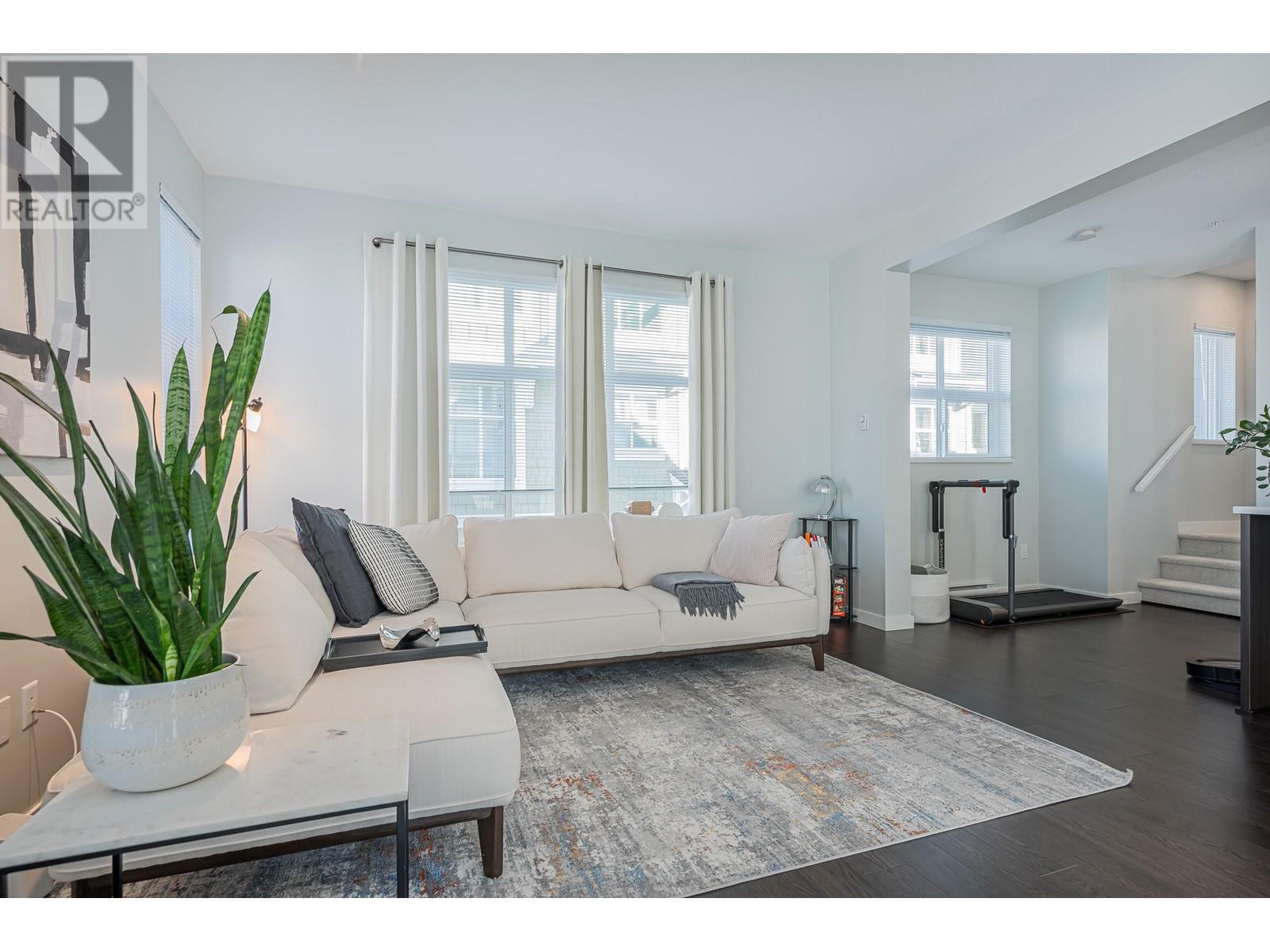 1705 11295 Pazarena Place, Maple Ridge, British Columbia  V2X 4K9 - Photo 8 - R2829335