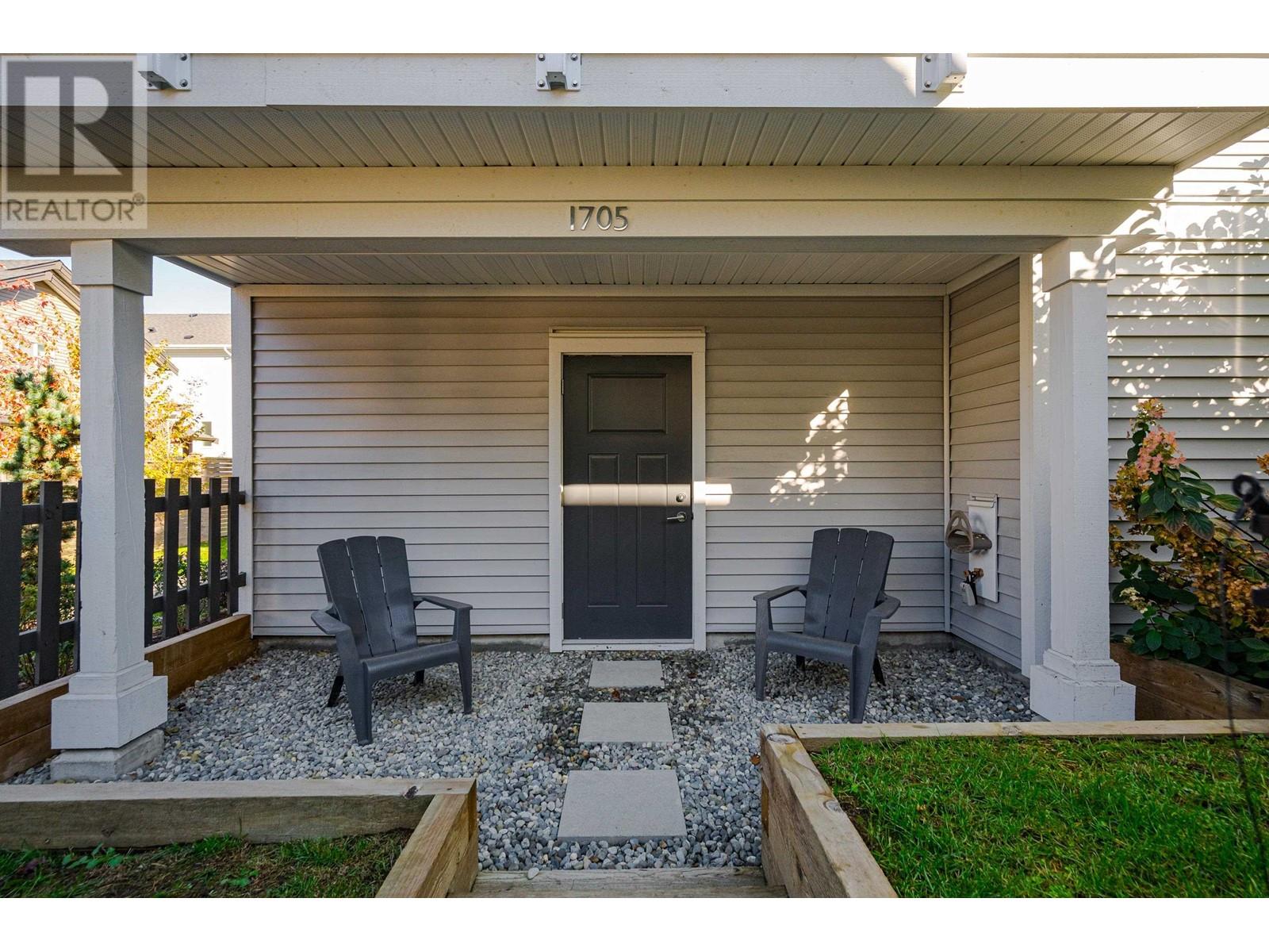 1705 11295 Pazarena Place, Maple Ridge, British Columbia  V2X 4K9 - Photo 32 - R2829335