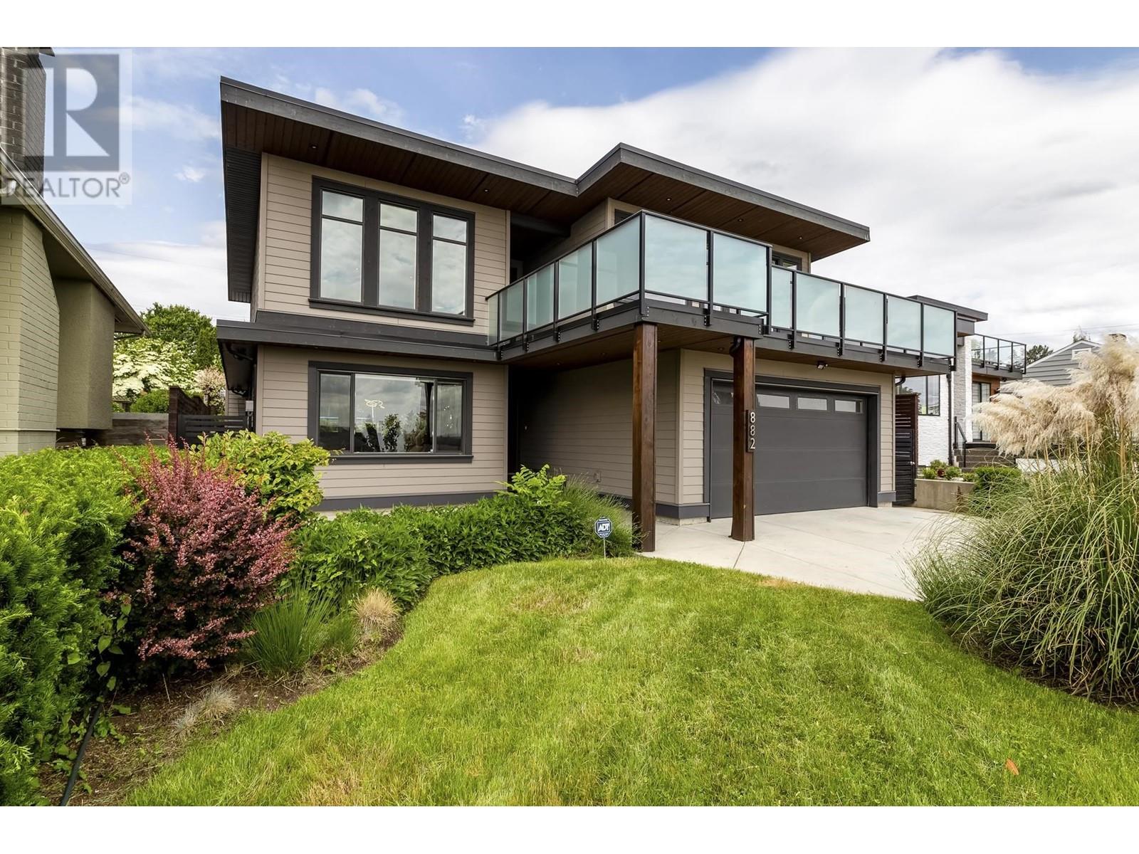 882 WHITCHURCH STREET, north vancouver, British Columbia