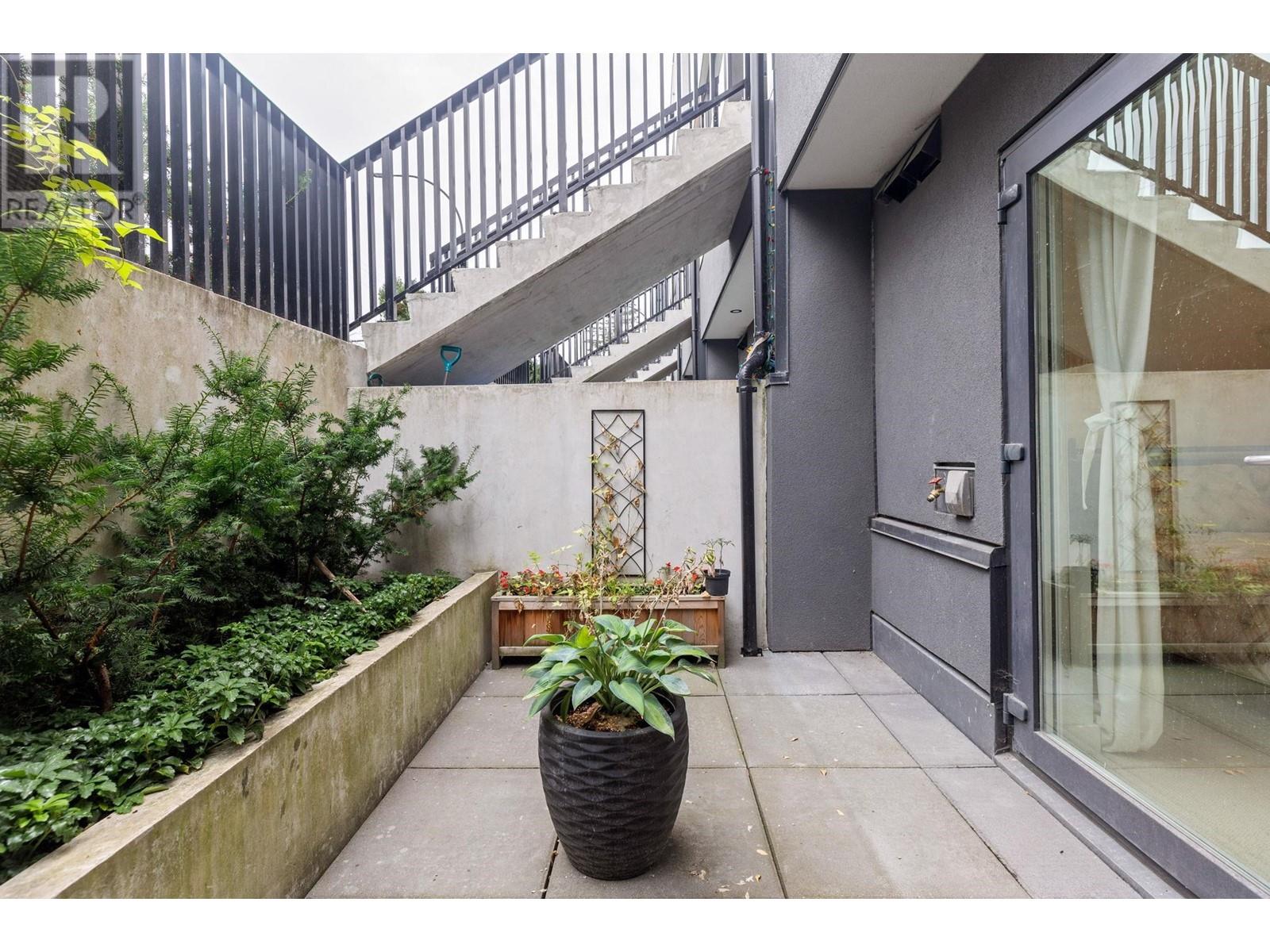 104 649 E 3rd Street, North Vancouver, British Columbia  V7L 1G6 - Photo 18 - R2812048
