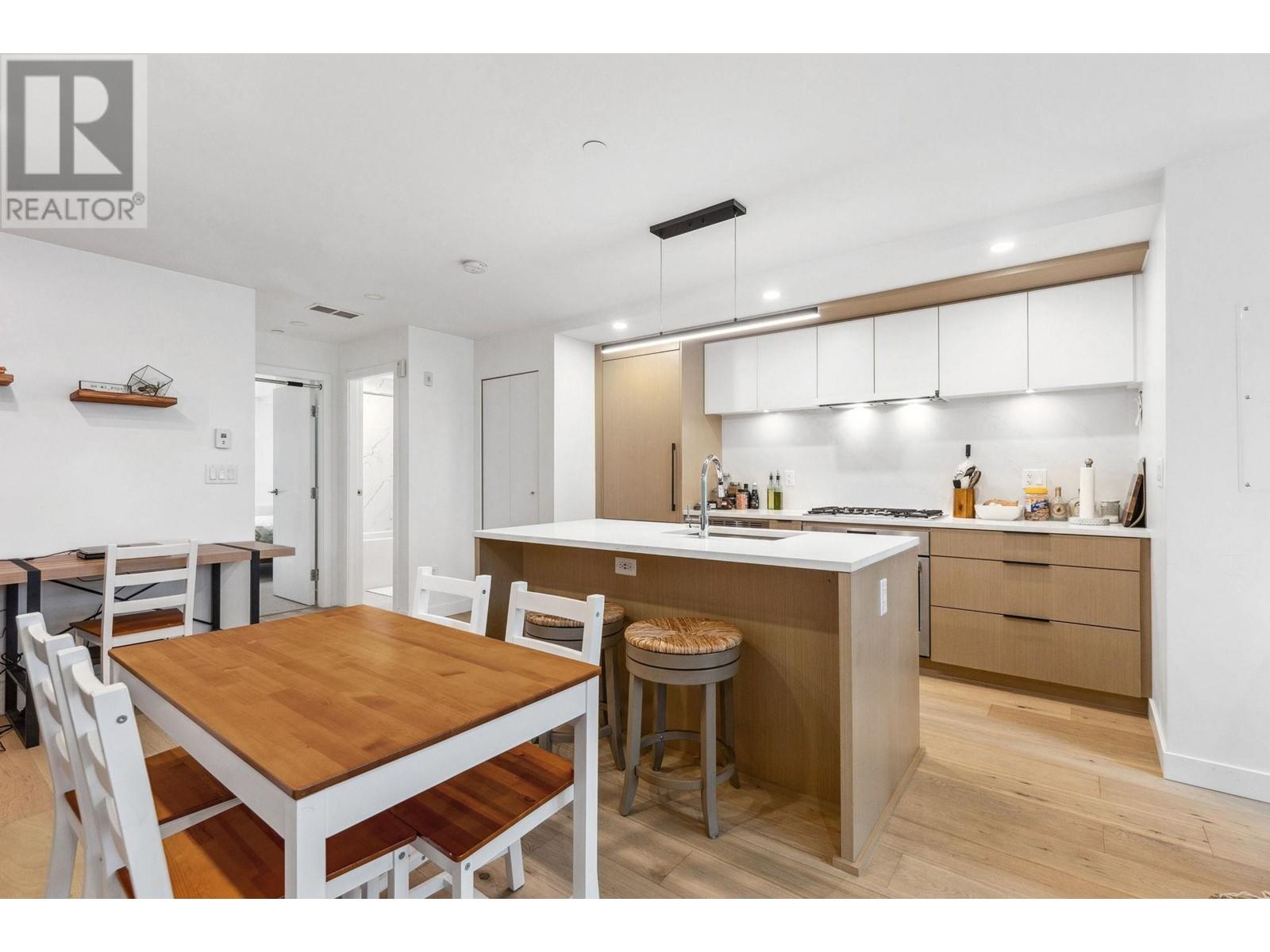 104 649 E 3rd Street, North Vancouver, British Columbia  V7L 1G6 - Photo 11 - R2812048