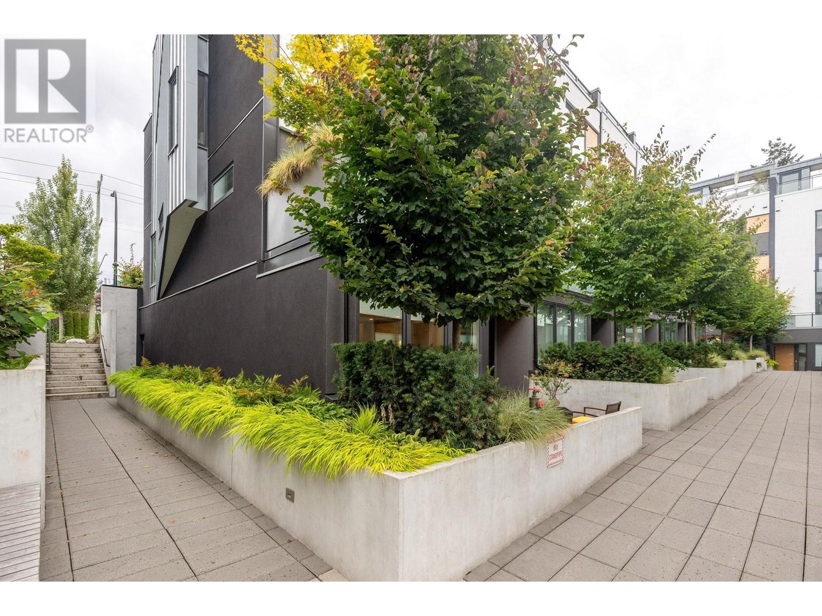 104 649 E 3rd Street, North Vancouver, British Columbia  V7L 1G6 - Photo 23 - R2812048