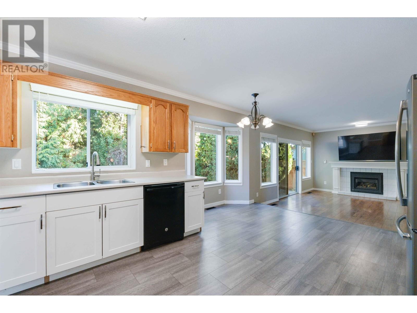 12430 205 Street, Maple Ridge, British Columbia  V2X 0L9 - Photo 4 - R2829812