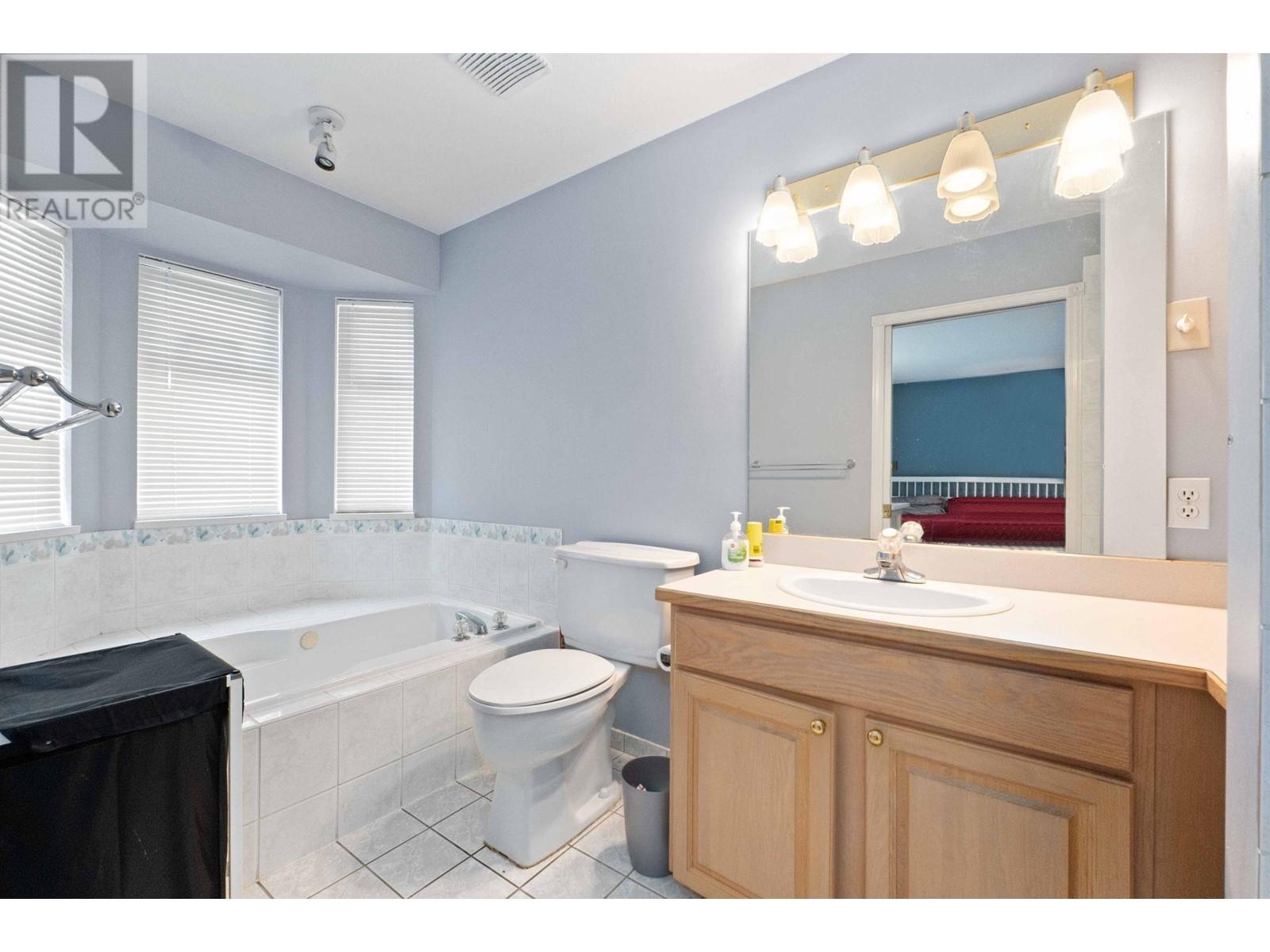 23015 124b Avenue, Maple Ridge, British Columbia  V2X 0X2 - Photo 17 - R2829442