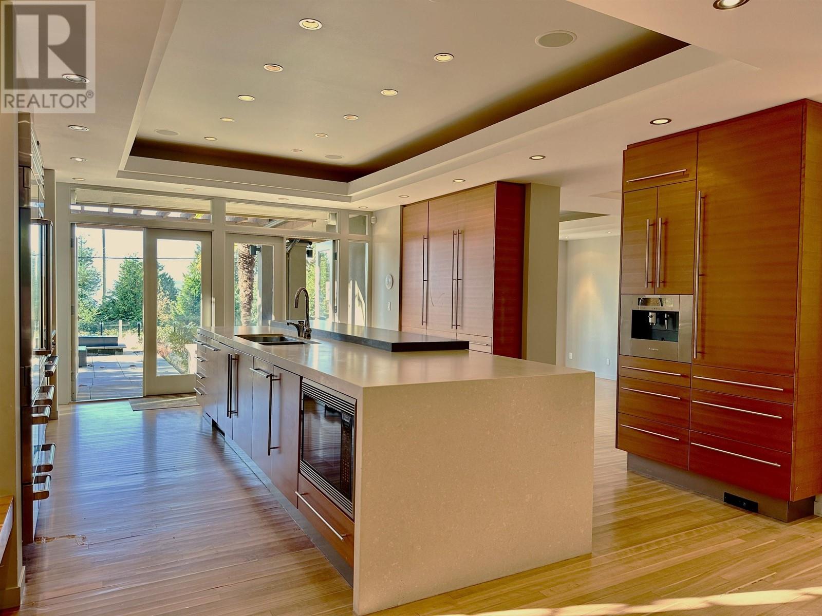 2525 Bellevue Avenue, West Vancouver, British Columbia  V7V 1E3 - Photo 10 - R2824253
