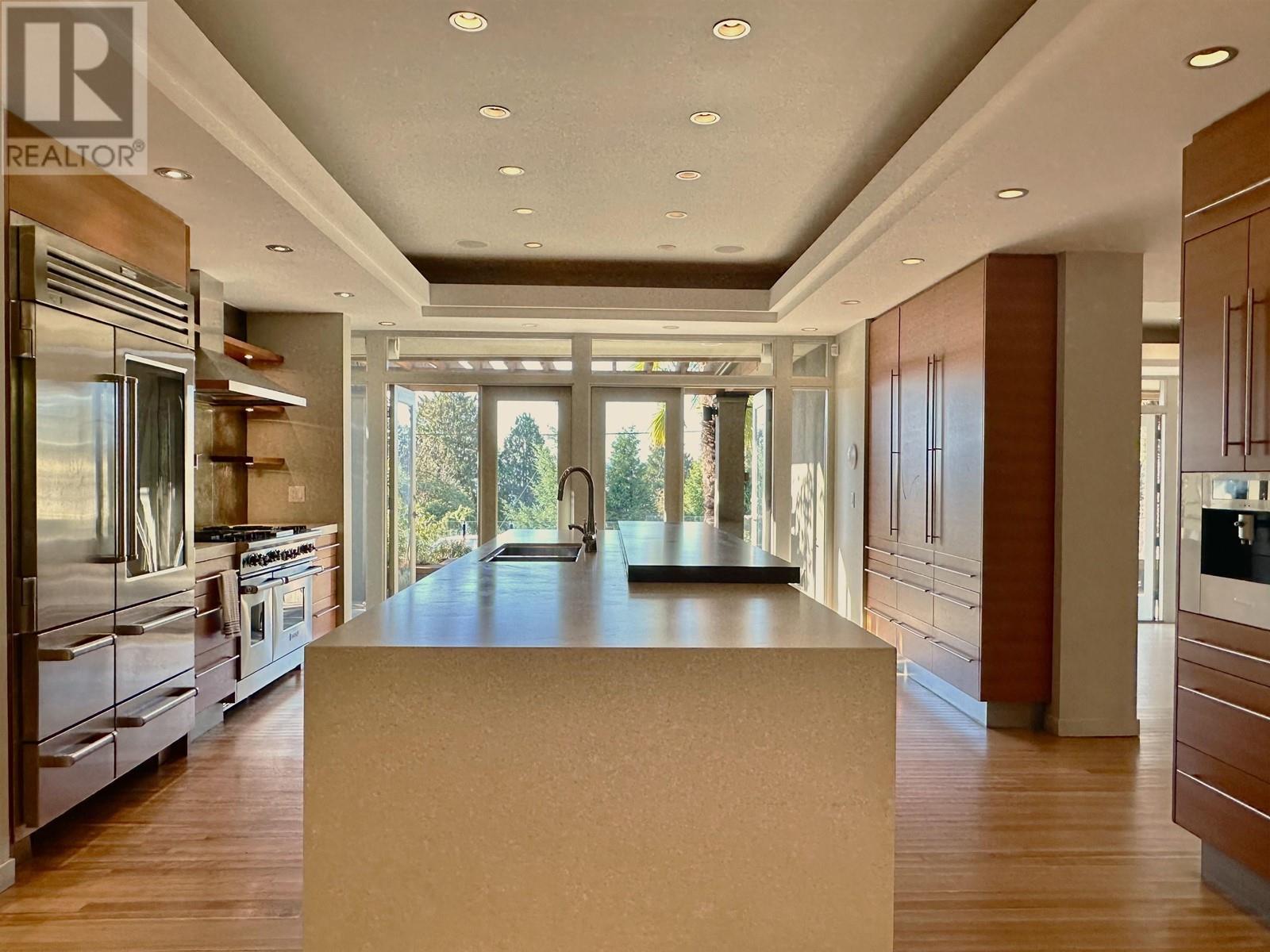 2525 Bellevue Avenue, West Vancouver, British Columbia  V7V 1E3 - Photo 8 - R2824253