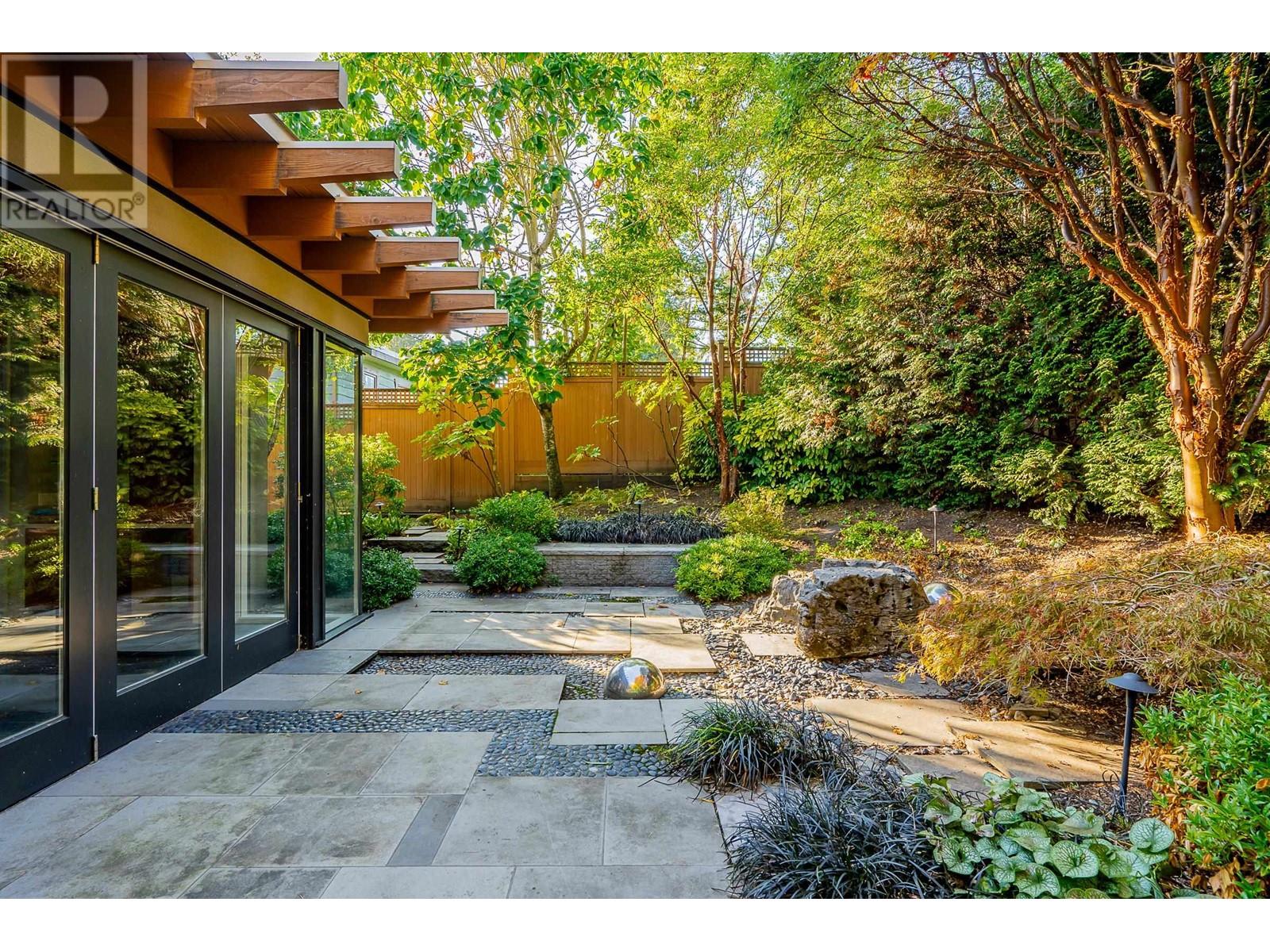 2525 Bellevue Avenue, West Vancouver, British Columbia  V7V 1E3 - Photo 18 - R2824253