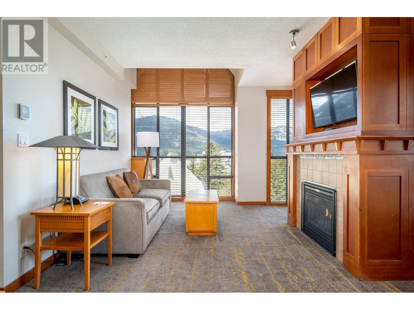 812 4320 Sundial Crescent, Whistler, British Columbia  V8E 1G6 - Photo 2 - R2829896