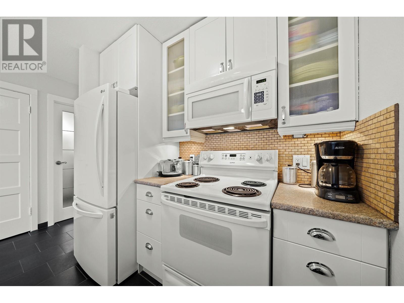 303 1333 Hornby Street, Vancouver, British Columbia  V6Z 2C1 - Photo 11 - R2829905